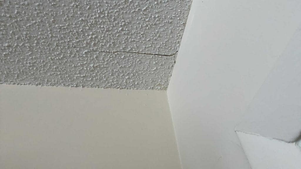 Snking-foundations-How-to-Spot-a-Sinking-Foundation